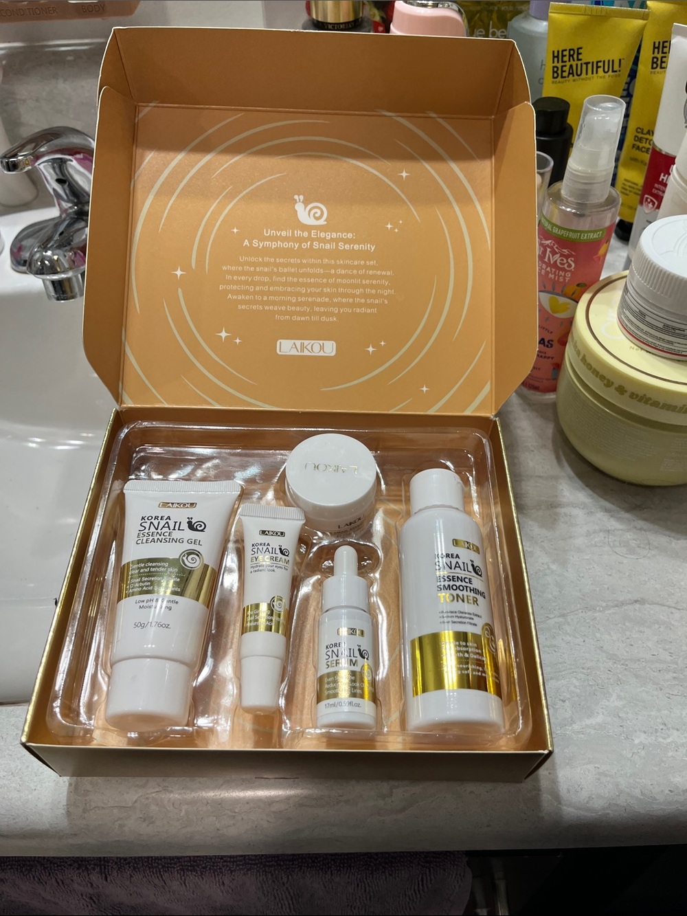Aiko Skincare Set - White & Gold Travel Collection